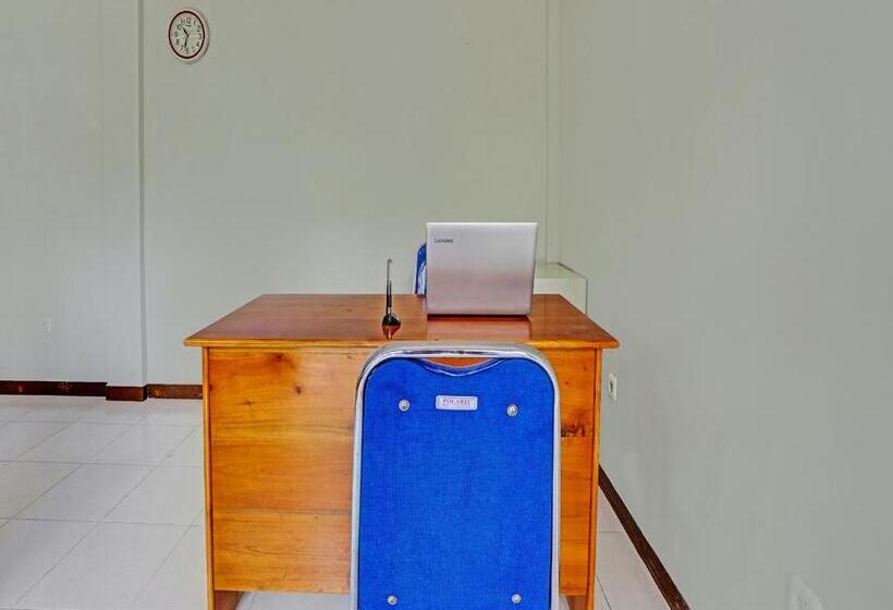 ホテル Oyo 92021 Dua Putra Homestay Klayar