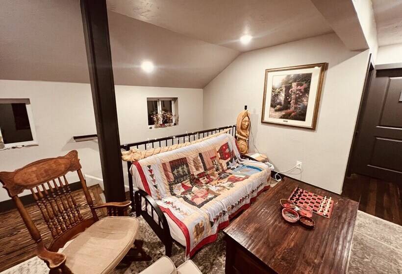 Treeline Hostel