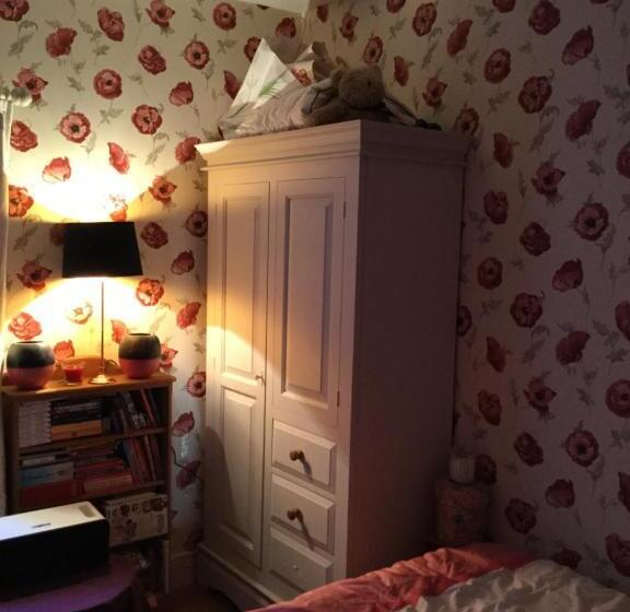 تختخواب و صبحانه Hurstbourne