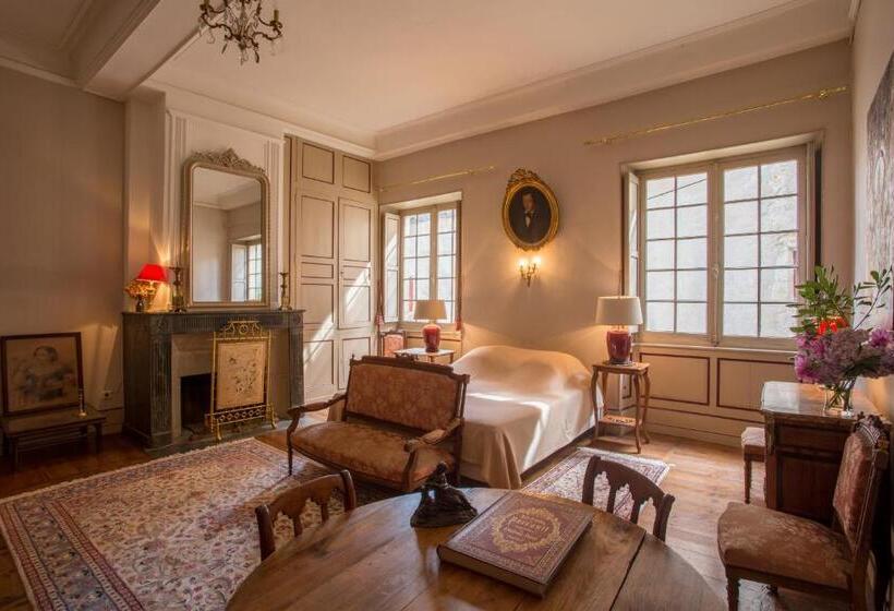بنسيون Chateau D Estrac
