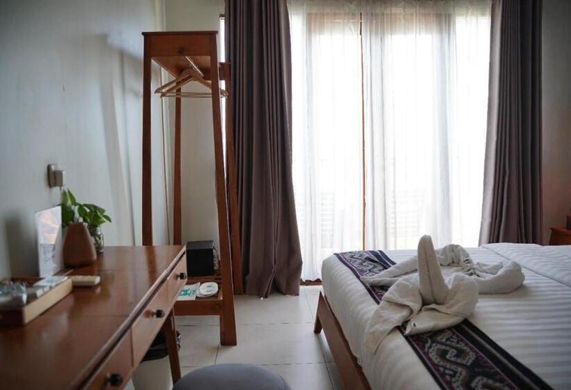 پانسیون Escape Bajo