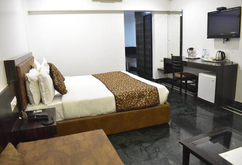 Shilpi Hill Resort