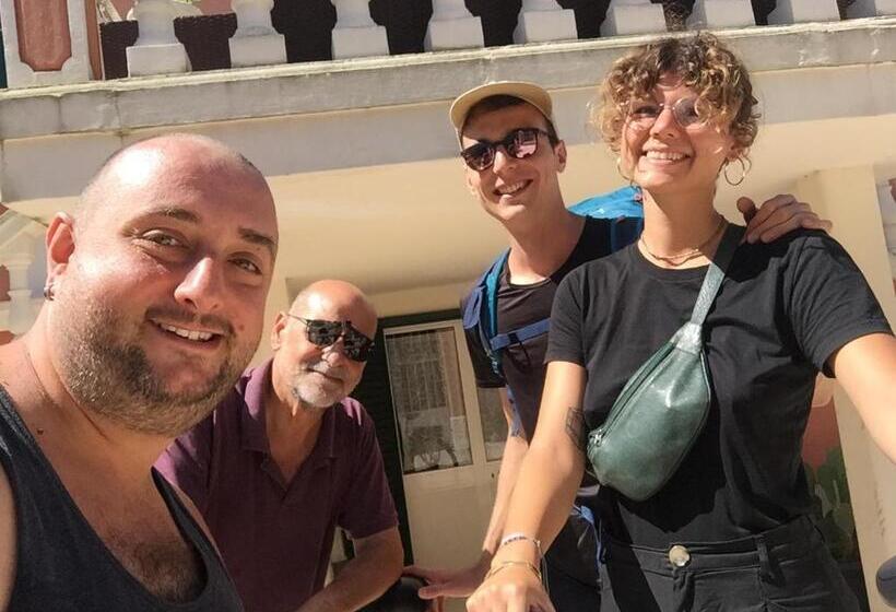 تختخواب و صبحانه Villa Enea Monopoli