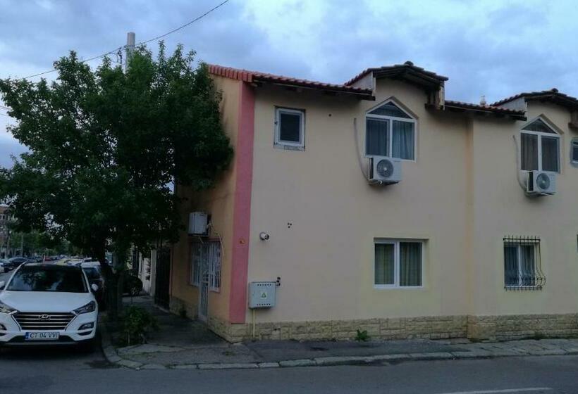 پانسیون Cazare La Mare Vila Constanta