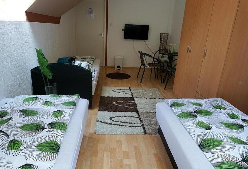 צימר Berg Szállás