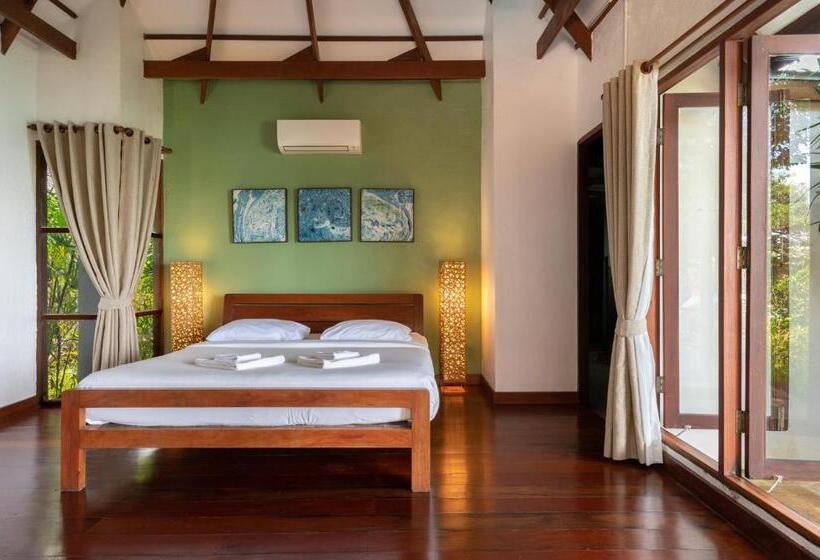 Captain Hook Resort @koh Kood