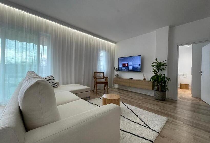 Myslym Shyri S Apartments