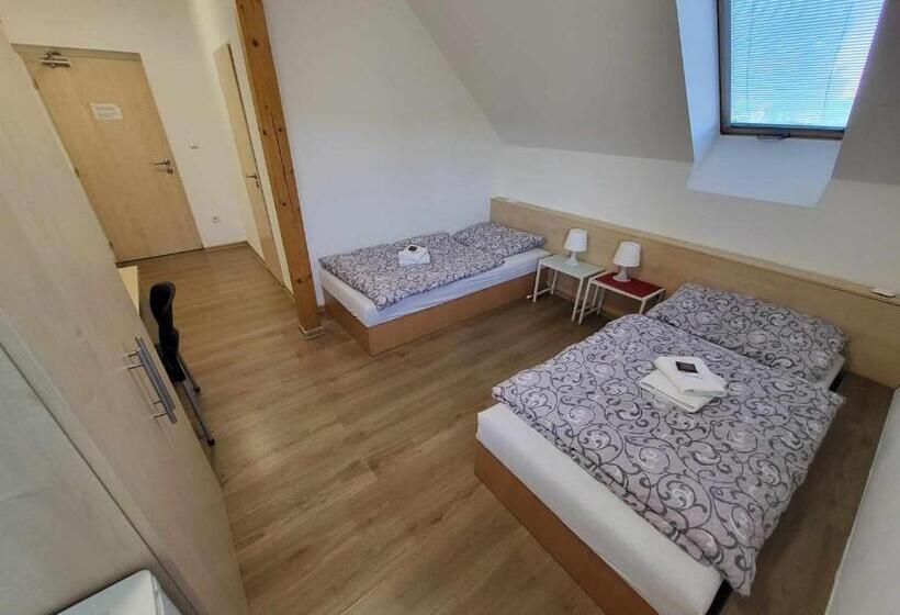 بنسيون Restaurace A Penzion Vrtule