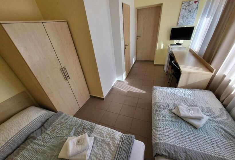 بنسيون Restaurace A Penzion Vrtule