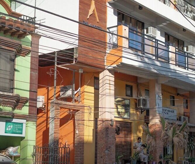 Otel The A Hostel