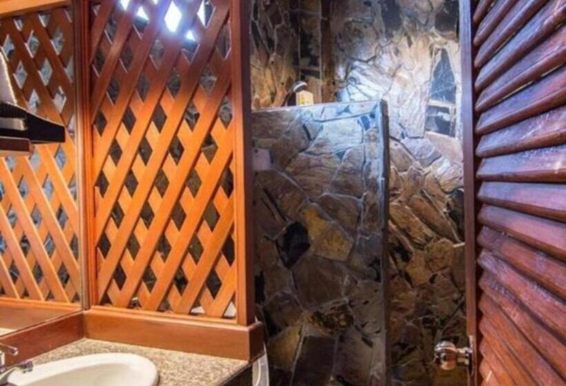 فندق Tong