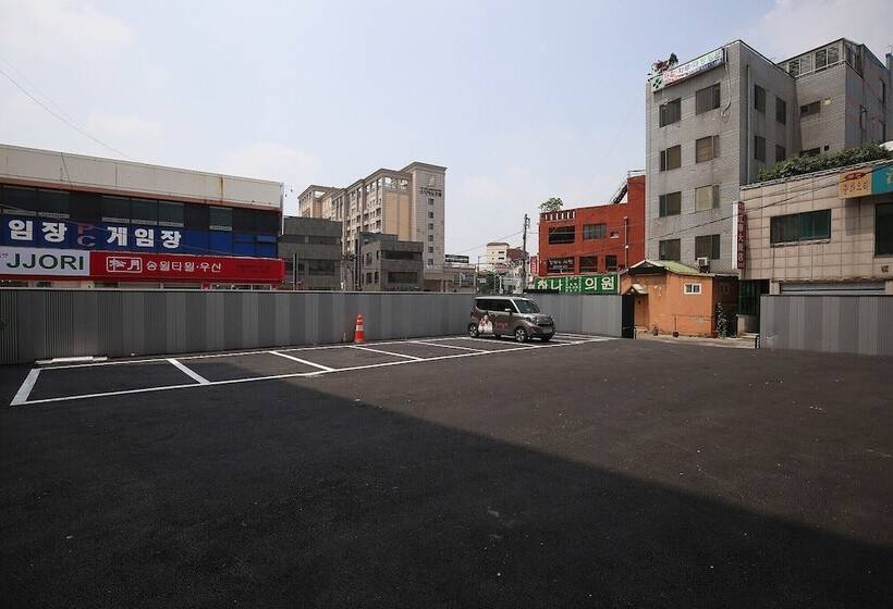Asan Hotel Cube