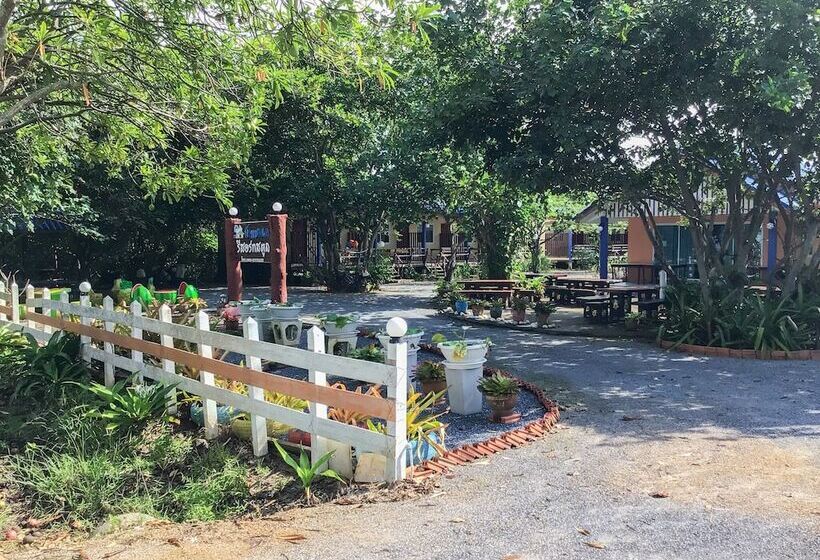 هتل Ban Chomlay Resort Satun