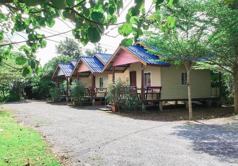 هتل Ban Chomlay Resort Satun