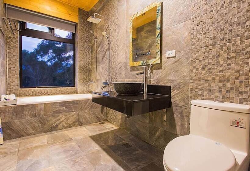 هتل Moonstone Bed And Breakfast