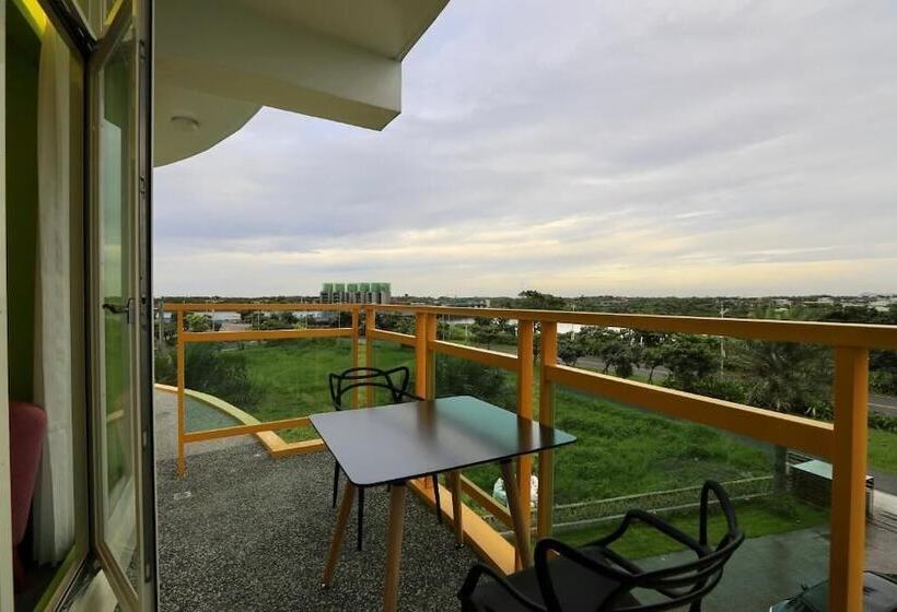 هتل The Riverview Retreats