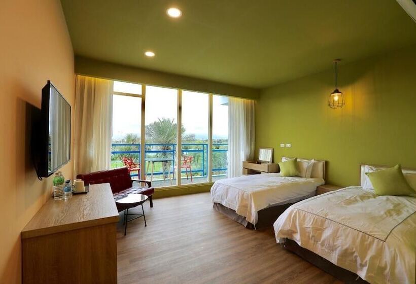 هتل The Riverview Retreats