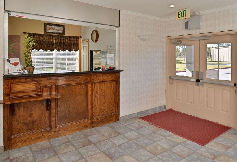 Americas Best Value Inn & Suites Winnie