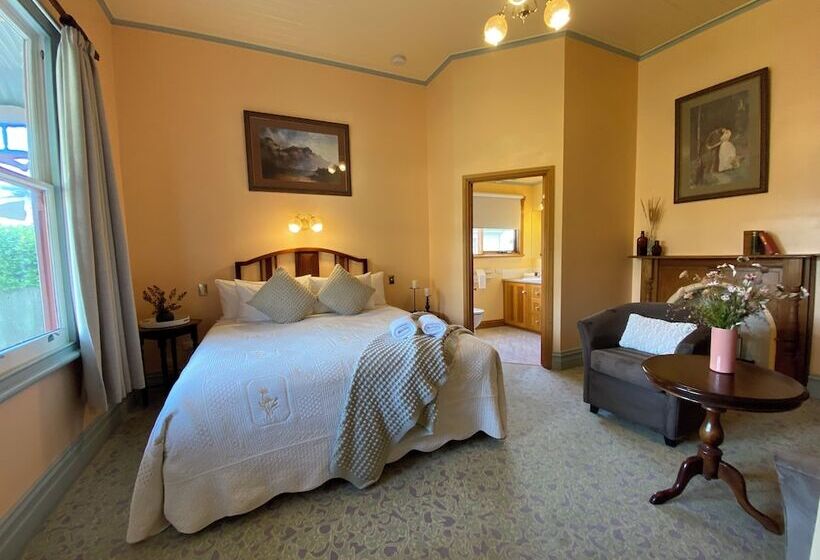 مبيت وإفطار Hanlon Guest House