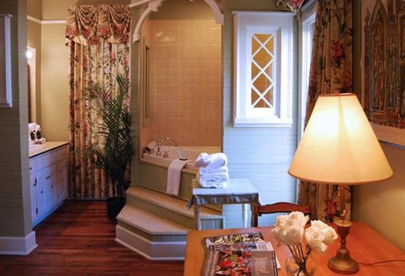 تختخواب و صبحانه Rothschild Pound House Inn