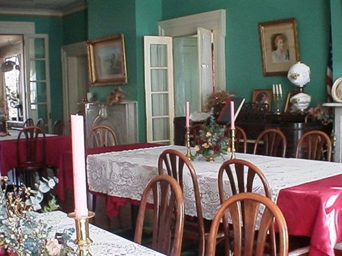 مبيت وإفطار Russell-cooper House