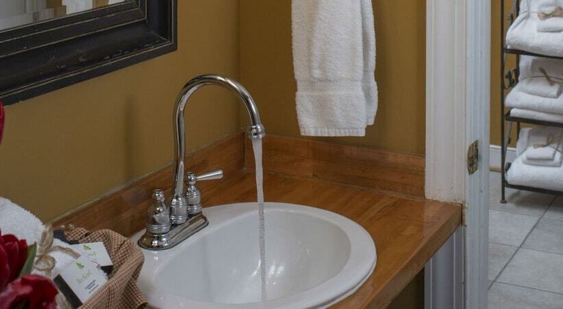 تختخواب و صبحانه Fife And Drum Inn