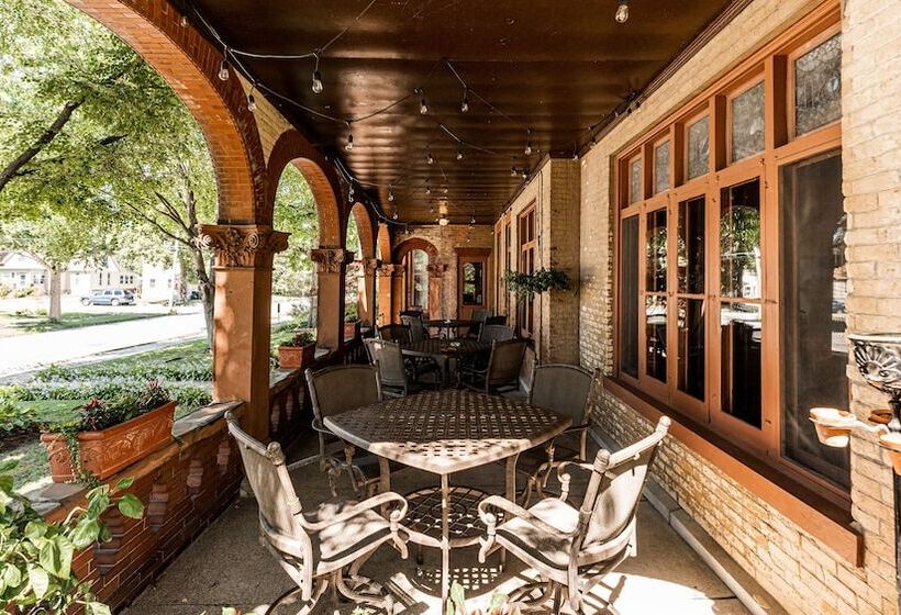 Vrooman Mansion B&b