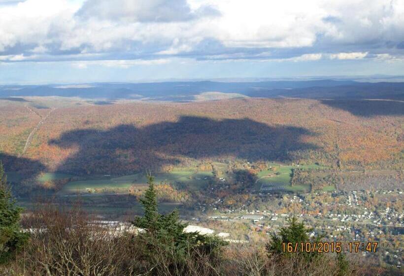تختخواب و صبحانه Whistler's Inn