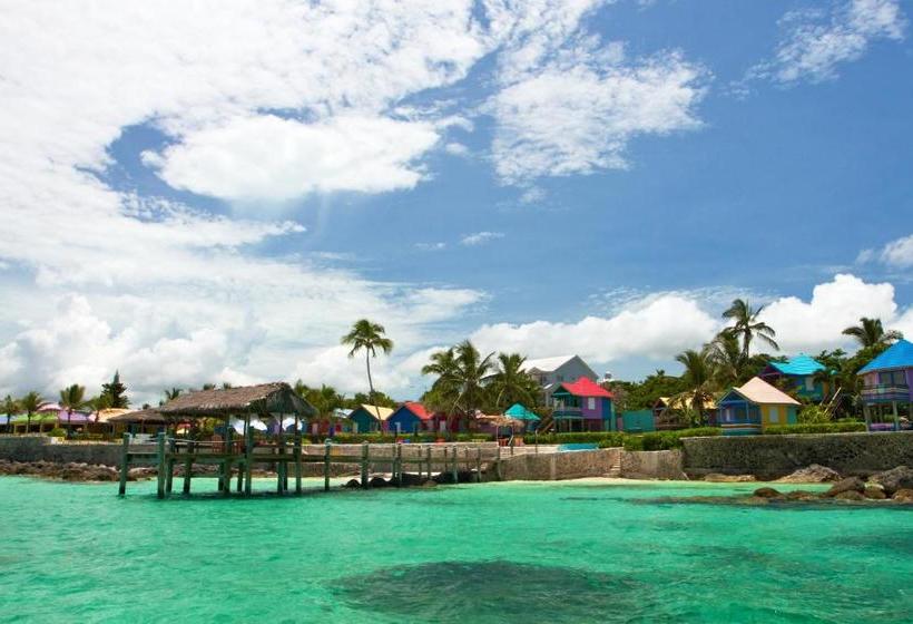 فندق Compass Point Beach Resort