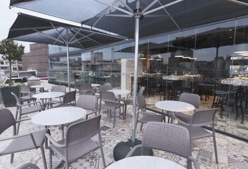 هتل Cumbres Lastarria