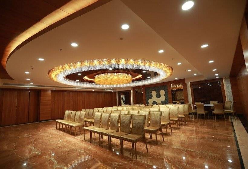 هتل Park Elanza Chennai