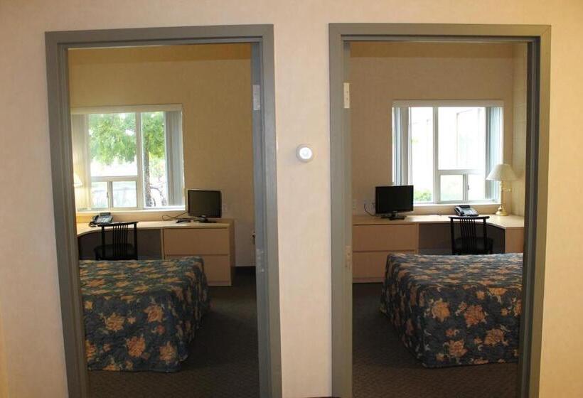 هتل Residence & Conference Centre   Windsor