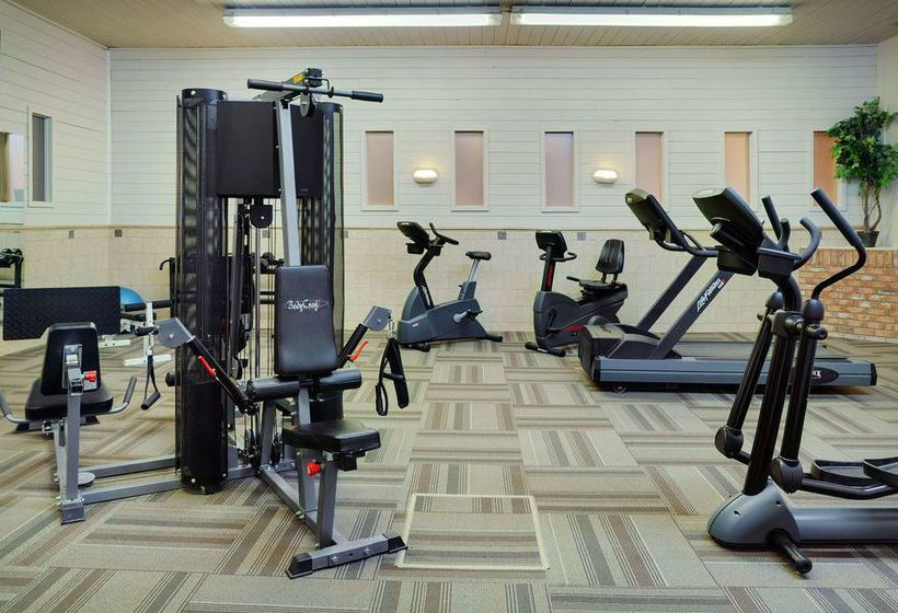 בית מלון כפרי Stonebridge  Grande Prairie