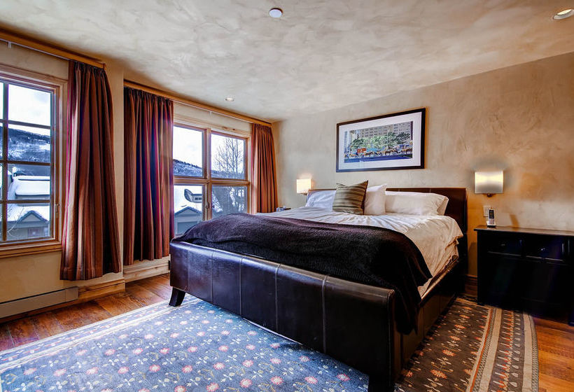 فندق The Meadows Townhomes