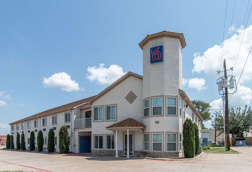 Motel 6 Hutchins, Tx