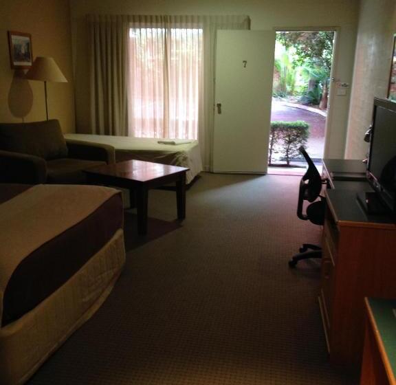 فندق على الطريق Francis Phillip Motor Inn And The Lodge