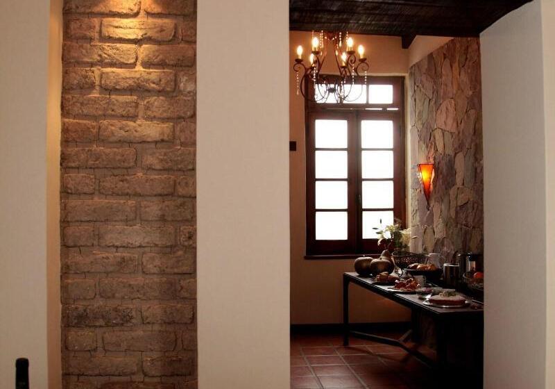 هتل Boutique Balcon De La Plaza