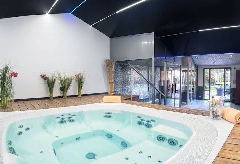 هتل Elegance Suites