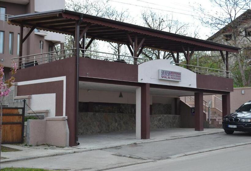 هتل Guesthouse Vila Dnd