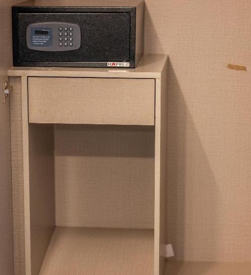 هتل La Oasis By Meraden