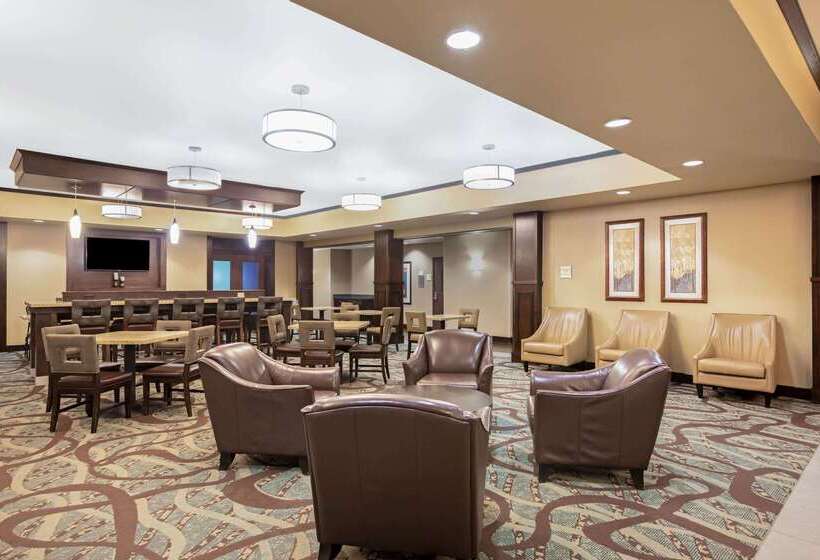 هتل La Quinta By Wyndham Sioux Falls
