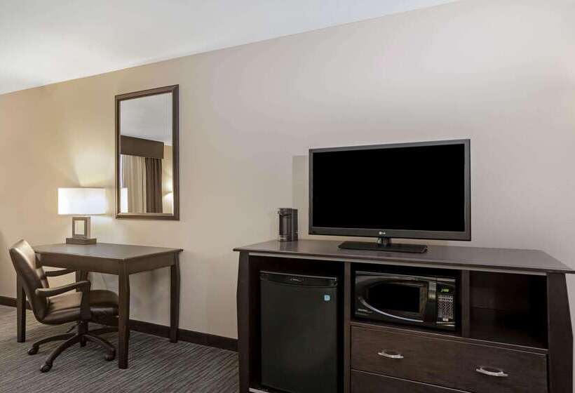 هتل La Quinta By Wyndham Sioux Falls