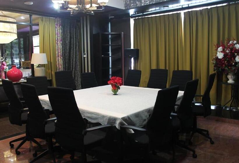 هتل Little Amaroossa Residence Jakarta