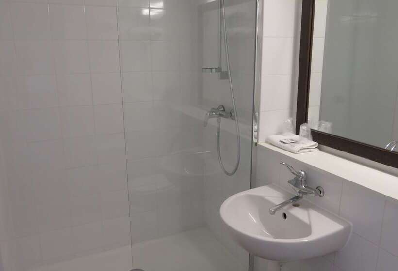 ホテル Première Classe Mâcon Sud