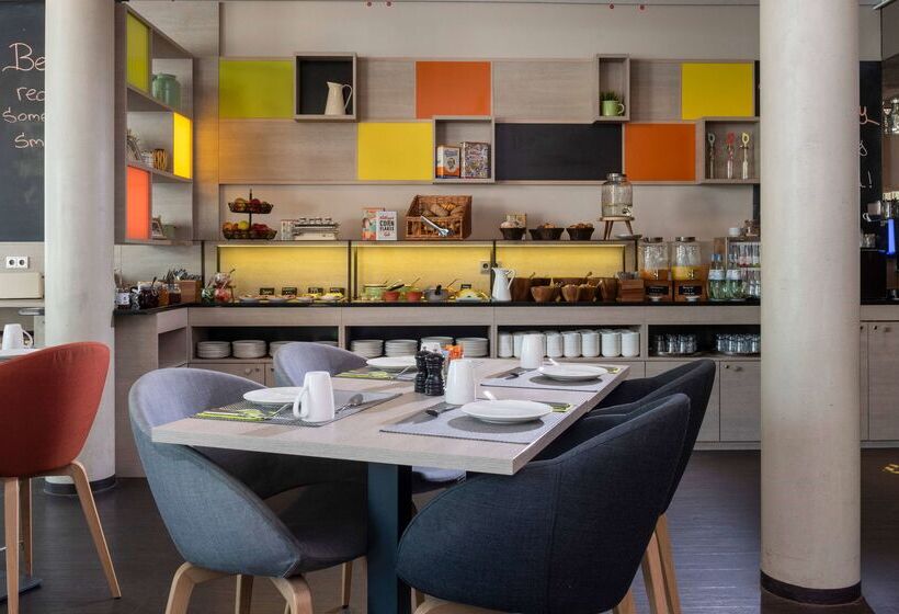 ホテル Vienna House Easy By Wyndham Osnabrück & Apartments