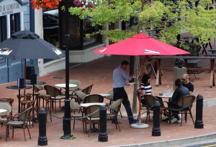 مُتل Century Park