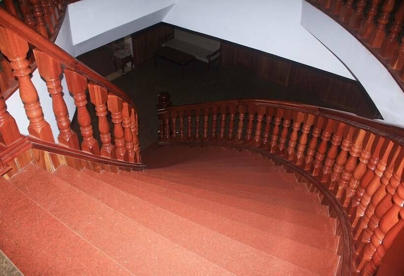 בית מלון כפרי 7 Makara