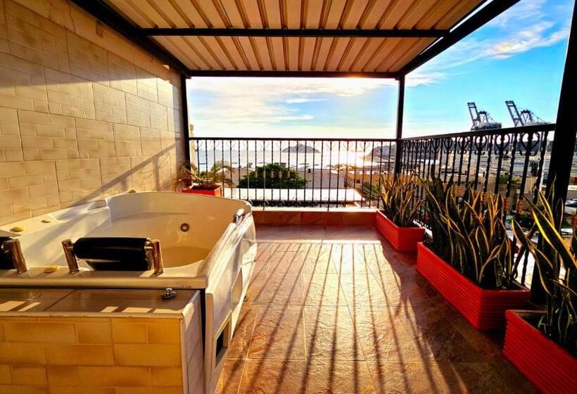 هتل Carolina Del Mar