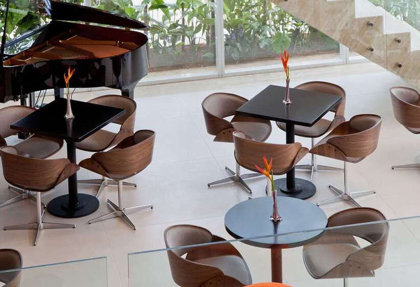 ホテル Golden Tulip Sao Jose Dos Campos