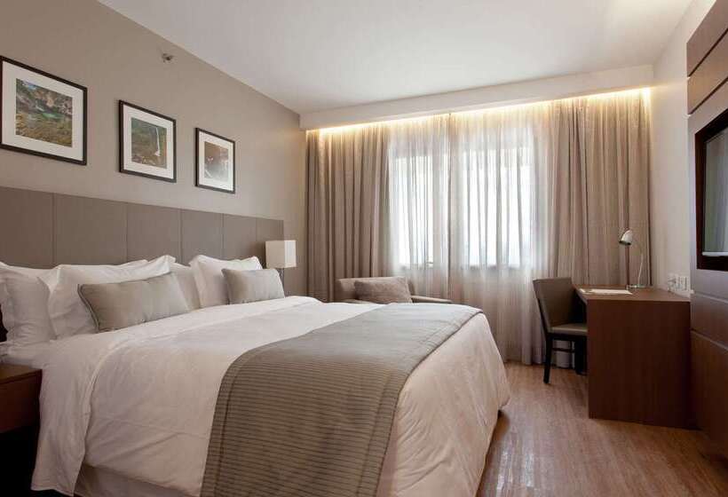 ホテル Golden Tulip Sao Jose Dos Campos
